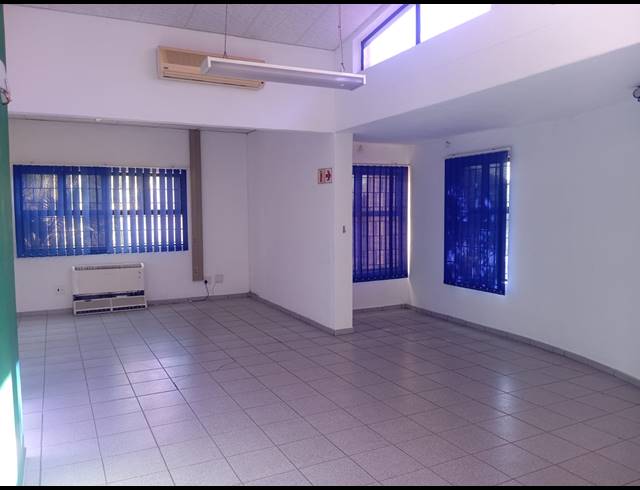 137M² OFFICE TO LET IN ROCKY DRIFT
